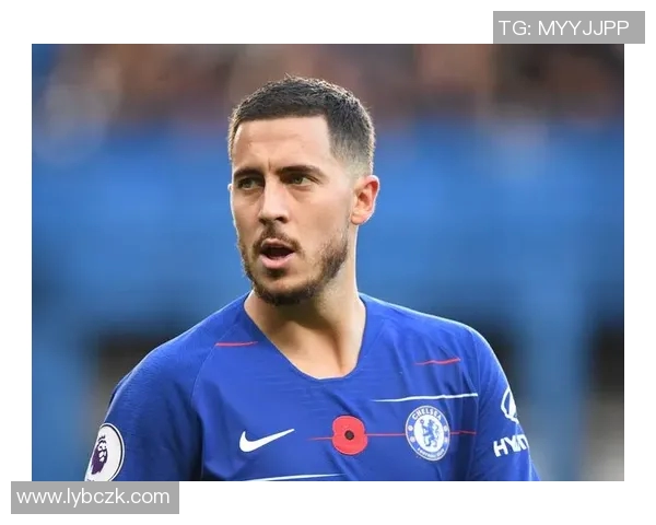 足球明星短发发型解析展现运动魅力与时尚风范 足球明星短发发型解析展现运动魅力与时尚风范